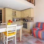 D'hotes Et De Charme - A Mandria Bed & Breakfast 4*