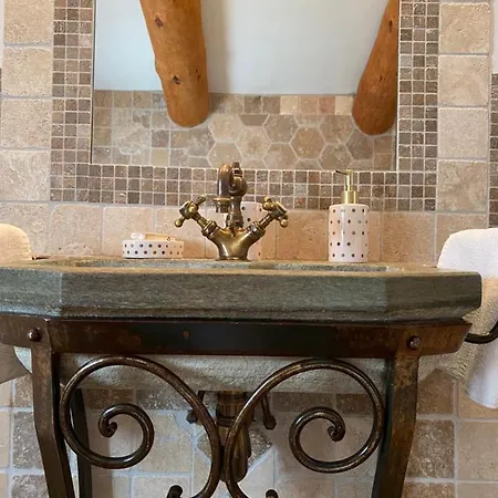 ベッド・アンド・ブレックファスト D'hotes Et De Charme - A Mandria