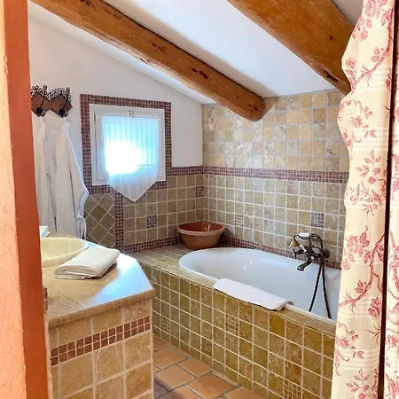 D'hotes Et De Charme - A Mandria 4*