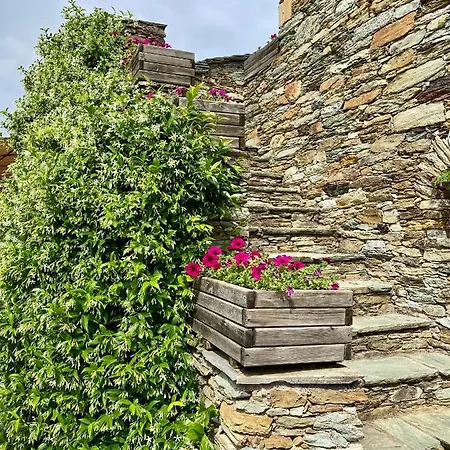 D'hotes Et De Charme - A Mandria Bed & Breakfast