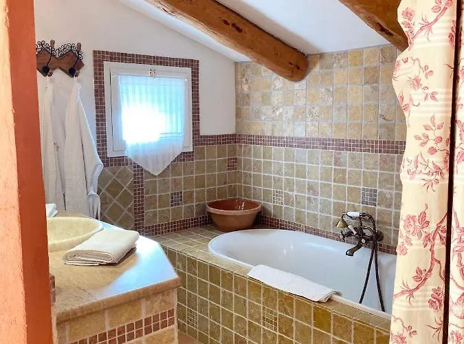 D'hôtes Et De Charme - A Mandria 4*